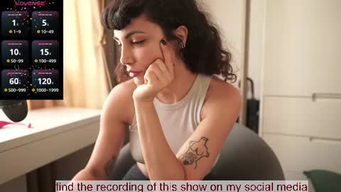 Bella online show from 06-18-26, 11:14