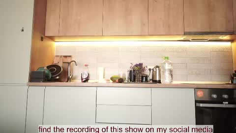 Bella online show from 07-21-26, 08:49