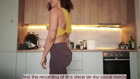 Bella online show from 07-23-26, 07:39