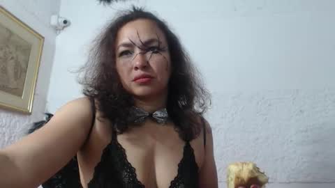 venus_lov online show from 10-31-25, 11:55