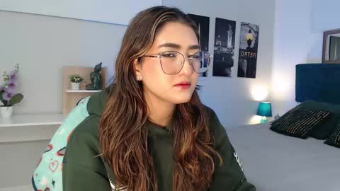 Snapshot of venus_steffen chatting on 10-14-25, 12:28 Mia online show from 10-14-25, 12:28