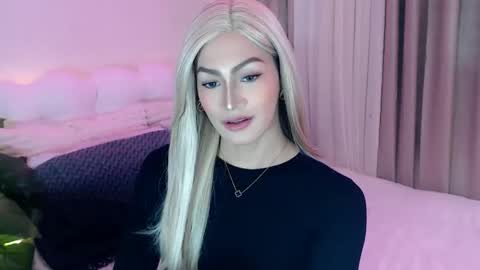 Venus Sunrise Bombshell online show from 04-27-26, 10:19