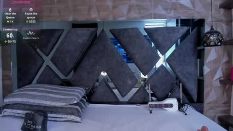 Snapshot of venus_velez chatting on 05-12-26, 12:46 Venus online show from 05-12-26, 12:46