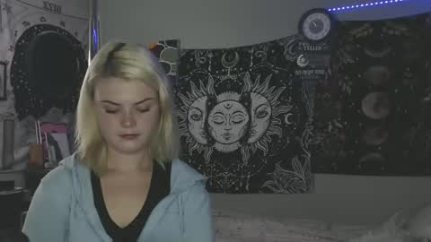 Miss Venus online show from 10-28-25, 02:20