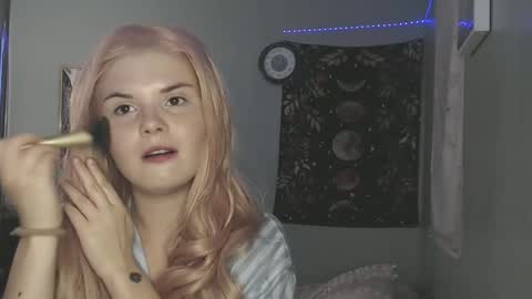 Miss Venus online show from 11-19-25, 02:50