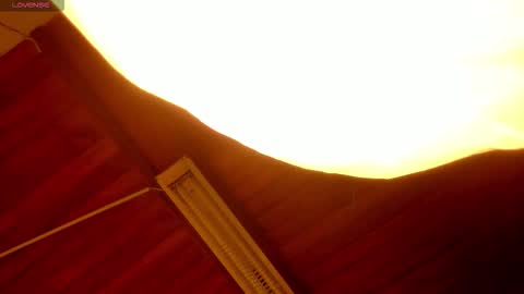 Venus Cooper Everyday From 1400 to 2200 Col Time online show from 01-11-26, 12:10