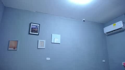 Snapshot of venuswilliamx chatting on 05-04-26, 11:45 venus online show from 05-04-26, 11:45