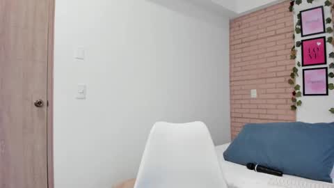 Snapshot of vera_fernandez chatting on 12-20-24, 10:32 Vera online show from 12-20-24, 10:32