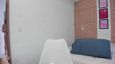 Snapshot of vera_fernandez chatting on 02-06-25, 10:43 Vera online show from 02-06-25, 10:43