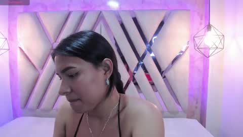 Snapshot of verabest chatting on 12-17-24, 06:53 Domelipa online show from 12-17-24, 06:53