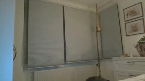 veralouisaschouten online show from 10-30-25, 11:49