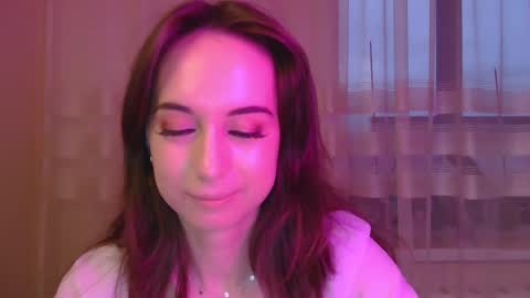 Una online show from 10-19-25, 01:34