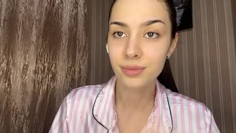 Ayla online show from 04-09-26, 12:21