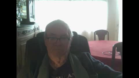 Snapshot of vergne50 chatting on 04-04-26, 07:06 vergne50 online show from 04-04-26, 07:06
