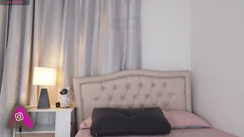 vero_cam online show from 12-24-24, 02:10