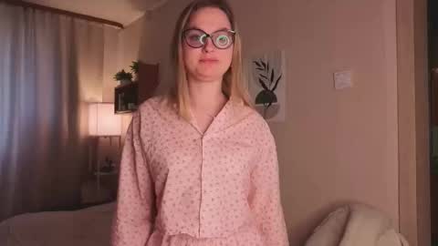 Veronica online show from 10-04-25, 05:16