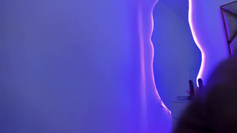 Snapshot of verohoneymoon chatting on 02-05-26, 04:39 Veronica online show from 02-05-26, 04:39