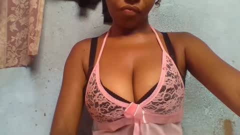 Snapshot of verolla31 chatting on 02-01-25, 01:30 verolla31 online show from 02-01-25, 01:30