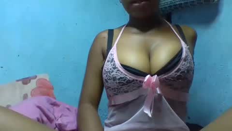 Snapshot of verolla31 chatting on 02-01-25, 04:33 verolla31 online show from 02-01-25, 04:33