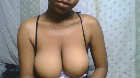 Snapshot of verolla31 chatting on 10-19-25, 07:20 verolla31 online show from 10-19-25, 07:20