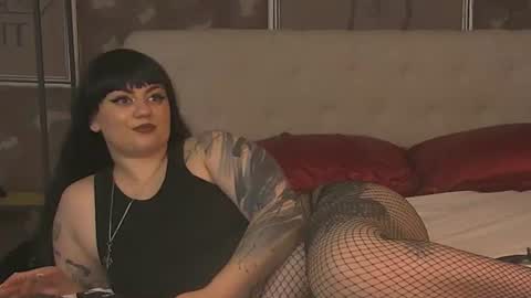 Snapshot of veronanoct chatting on 07-20-26, 10:39 Verona Noct online show from 07-20-26, 10:39