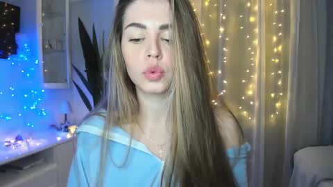 Lolitalolz online show from 12-30-24, 08:25