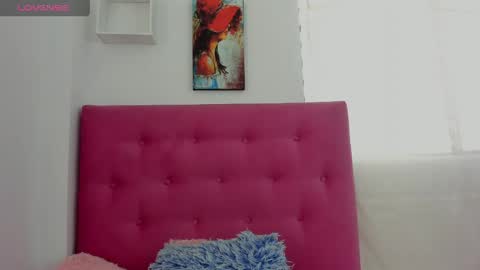 Veronica online show from 04-15-26, 07:58