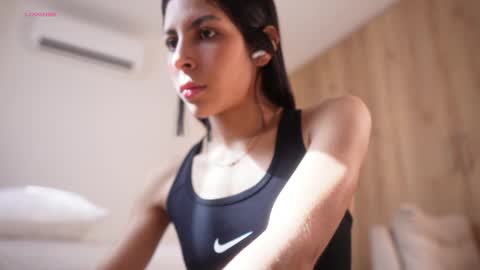 Veronica online show from 12-16-25, 02:11