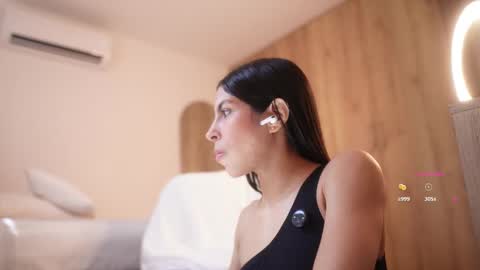 Veronica online show from 02-12-26, 03:51