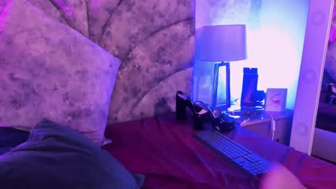 Veronica Olson online show from 02-12-25, 10:03