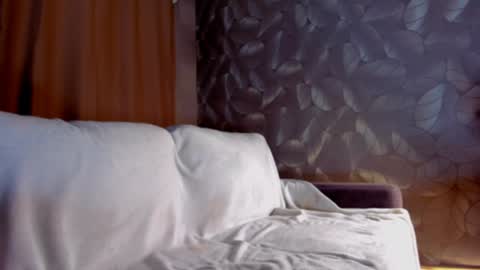 Veronica online show from 12-25-24, 10:16