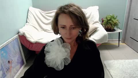 Helen online show from 03-10-25, 11:42