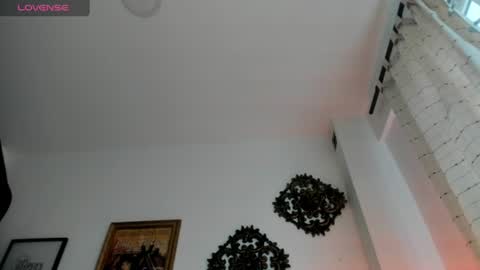 Snapshot of veronicagilss chatting on 07-13-26, 06:33 Veronica Gills online show from 07-13-26, 06:33