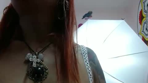 Snapshot of veronicaqueen2 chatting on 09-17-25, 08:54 veronicaqueen2 online show from 09-17-25, 08:54