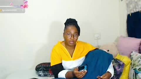 Snapshot of veronicarod1 chatting on 03-26-26, 12:06 veronicarod1 online show from 03-26-26, 12:06