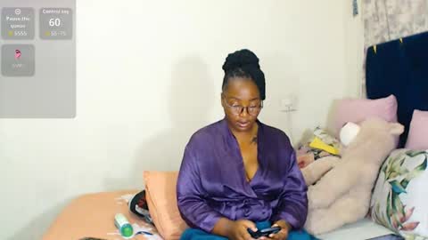 Snapshot of veronicarod1 chatting on 04-01-26, 02:12 veronicarod1 online show from 04-01-26, 02:12