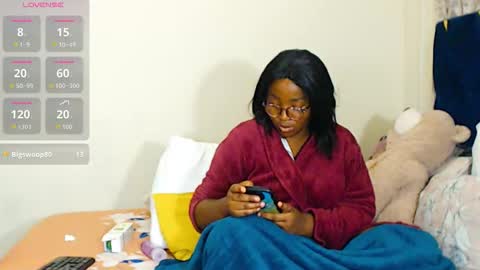 Snapshot of veronicarod1 chatting on 04-16-26, 12:33 veronicarod1 online show from 04-16-26, 12:33
