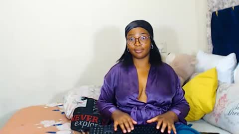 Snapshot of veronicarod1 chatting on 04-21-26, 01:42 veronicarod1 online show from 04-21-26, 01:42