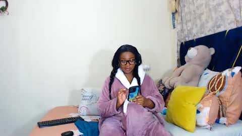 Snapshot of veronicarod1 chatting on 05-25-26, 11:55 veronicarod1 online show from 05-25-26, 11:55