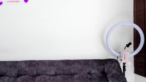 VeronicaTonu online show from 10-17-25, 03:14