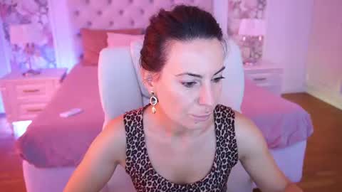 Veronica online show from 07-16-26, 05:57