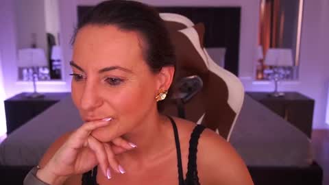 Veronica online show from 07-27-26, 06:09