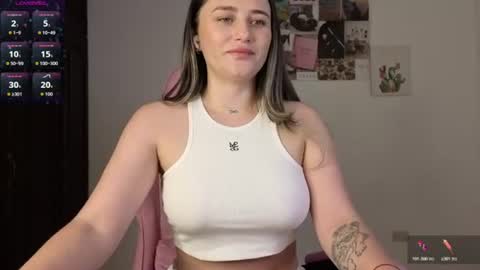Snapshot of veronika__winslow_ chatting on 06-10-26, 06:23 Vero online show from 06-10-26, 06:23