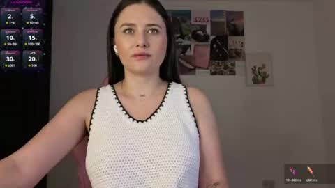 Snapshot of veronika__winslow_ chatting on 06-16-26, 07:55 Vero online show from 06-16-26, 07:55