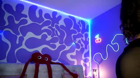 Snapshot of verosmit1 chatting on 11-03-25, 09:48        online show from 11-03-25, 09:48