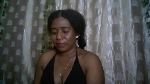 Snapshot of verronique1511 chatting on 06-07-26, 06:39 verronique1511 online show from 06-07-26, 06:39