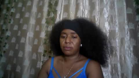 Snapshot of verronique1511 chatting on 06-09-26, 05:08 verronique1511 online show from 06-09-26, 05:08