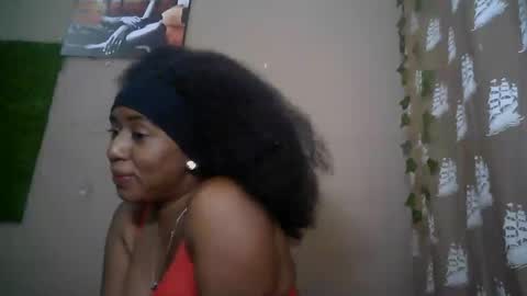 Snapshot of verronique1511 chatting on 06-12-26, 02:54 verronique1511 online show from 06-12-26, 02:54