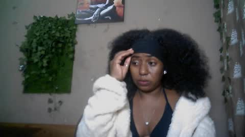 Snapshot of verronique1511 chatting on 06-13-26, 07:23 verronique1511 online show from 06-13-26, 07:23