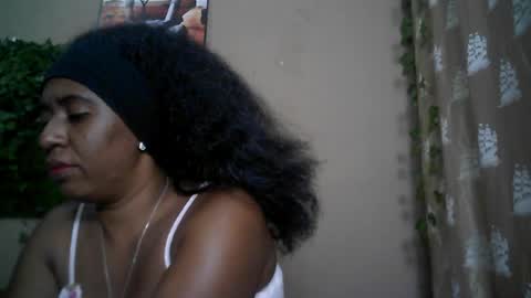 Snapshot of verronique1511 chatting on 06-14-26, 03:36 verronique1511 online show from 06-14-26, 03:36
